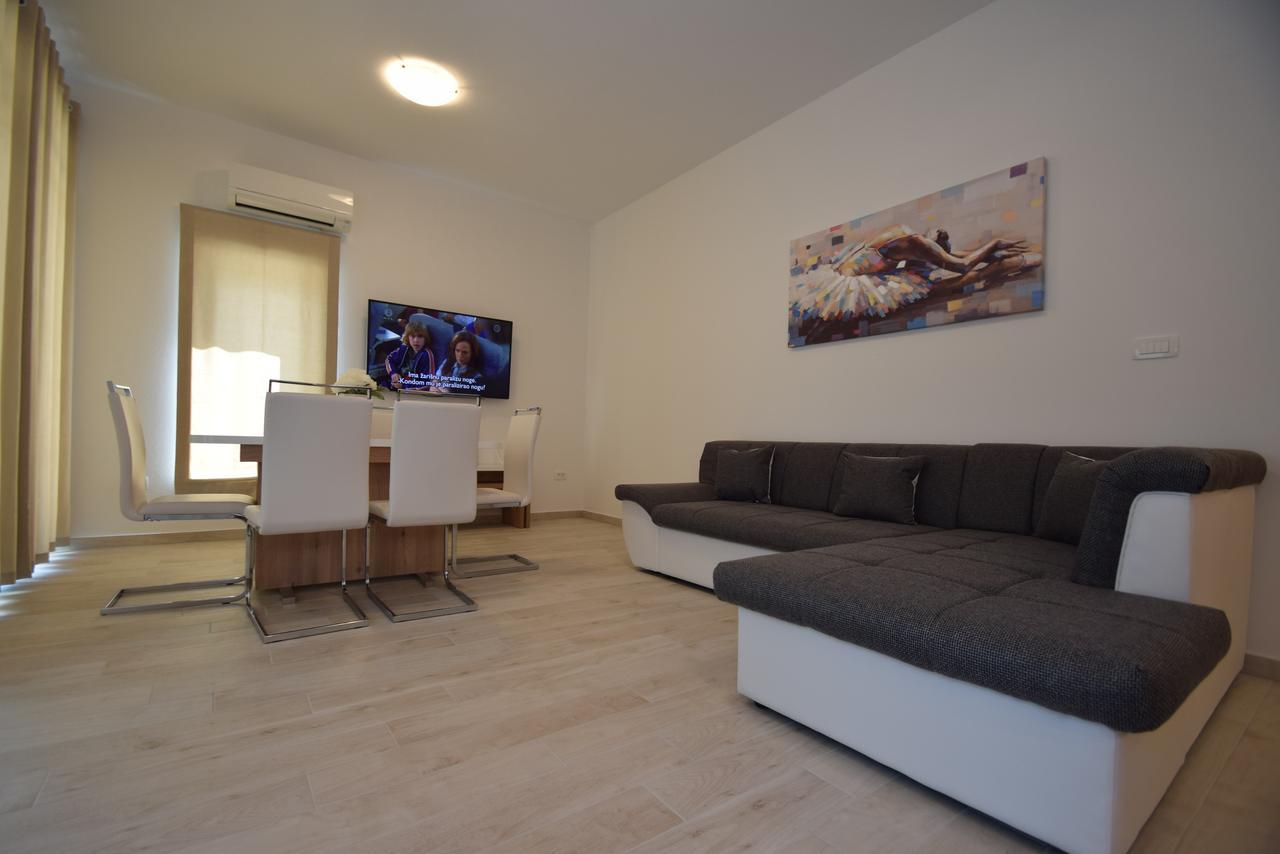 Apartment Anica Kuk Starigrad Paklenica Exterior foto